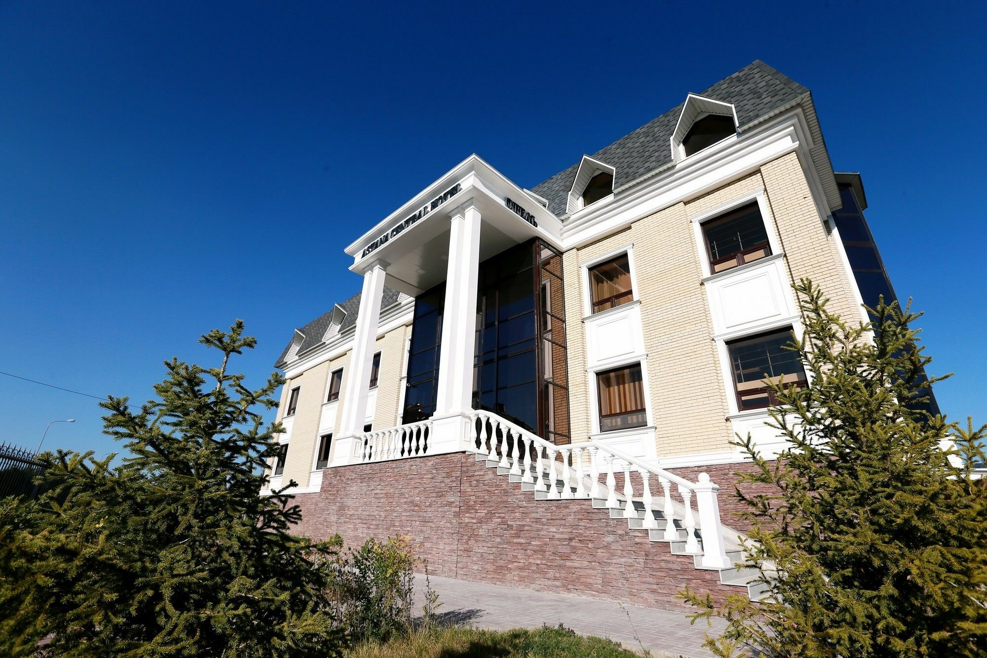 Astana Central Hotel Exterior photo